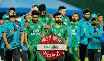 অন্তহীন বিতর্কের বছরে সাফল‌্যের ছিটেফোঁটা