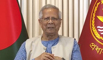 জাতির উদ্দেশে ভাষণে হাদির জন্য দোয়া চাইলেন প্রধান উপদেষ্টা