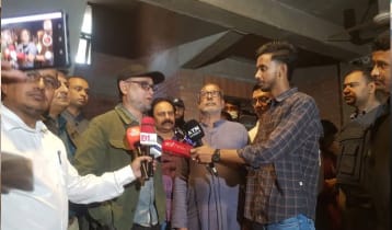 ছায়ানটের পোড়া ভবনে সংস্কৃতি উপদেষ্টা, ‘জড়িতদের আইনের আওতায় আনা হচ্ছে’