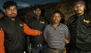 হাদিকে হত্যাচেষ্টা: অভিযুক্ত ফয়সালের ঘনিষ্ঠ সহযোগী গ্রেপ্তার