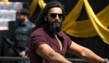 রণবীরের সিনেমার আয় ১০৬৫ কোটি টাকা ছাড়িয়ে