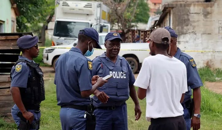 দক্ষিণ আফ্রিকায় বন্দুকধারীদের গুলিতে নিহত ৯, আহত ১০