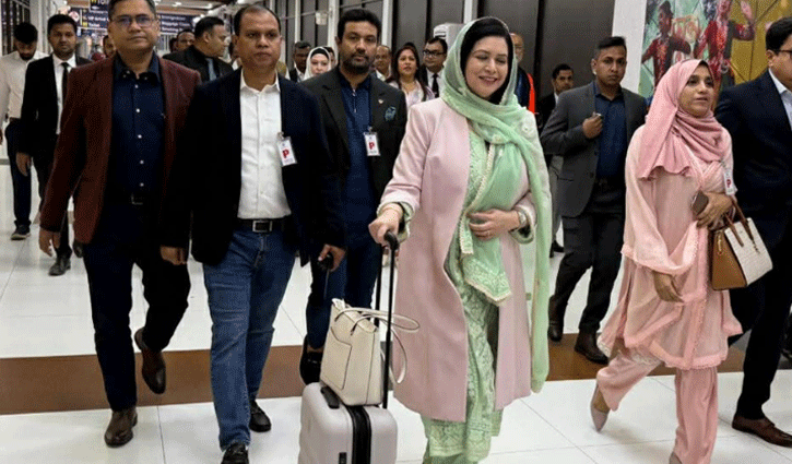 লন্ডনের উদ্দেশে ঢাকা ছাড়লেন জুবাইদা রহমান