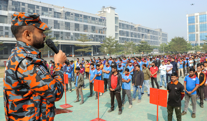 ওয়ালটনে বিশেষ অগ্নিনির্বাপণ মহড়া অনুষ্ঠিত 