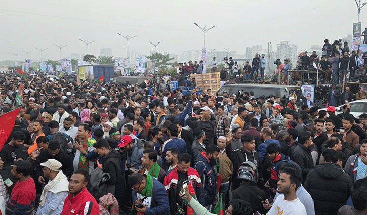 সংবর্ধনা এলাকায় তারেক রহমান