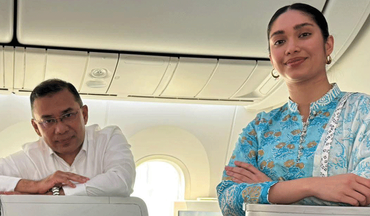 বাবার সঙ্গে ভোটার হচ্ছেন জাইমা রহমান