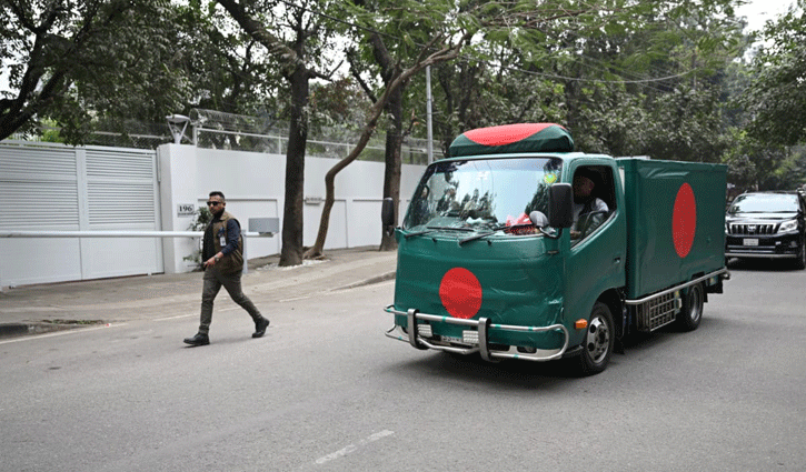 মানিক মিয়া অ্যাভিনিউয়ে নেওয়া হচ্ছে খালেদা জিয়ার মরদেহ