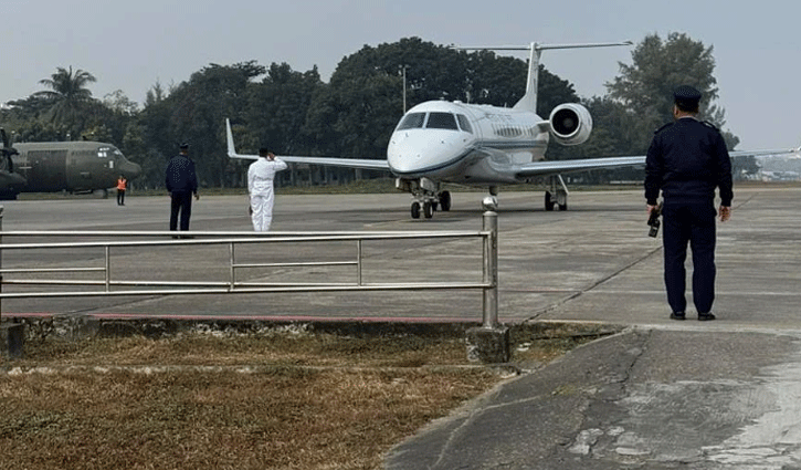 খালেদা জিয়াকে শ্রদ্ধা জানাতে ঢাকায় ভারতের পররাষ্ট্রমন্ত্রী