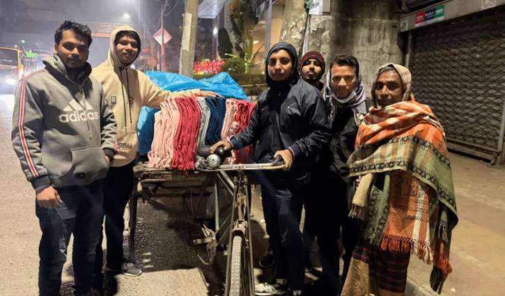 শীতার্ত মানুষের পাশে দাঁড়াল গ্রীন এইচআর ফাউন্ডেশন 