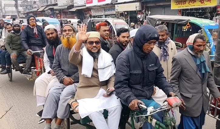 ঠাকুরগাঁও-১: ভ্যানে এসে মনোনয়নপত্র জমা দিলেন জামায়াতের প্রার্থী