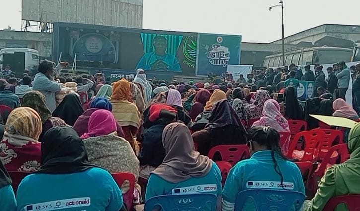 নির্বাচন ও গণভোটের বার্তা নিয়ে গাইবান্ধায় ‘ভোটের গাড়ি’