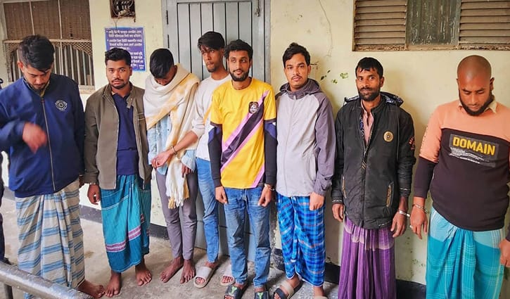 মাদকবিরোধী অভিযানে পুলিশের ওপর হামলা, আটক ১০