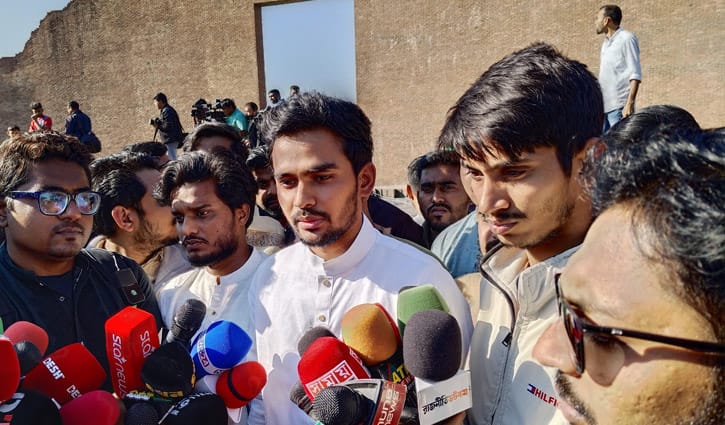 ‘পাকিস্তানের মতো চব্বিশের পরাজিত শক্তি দেশকে নেতৃত্বহীন করতে চায়’