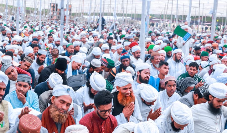 আমিন আমিন ধ্বনিতে শেষ হলো দাওয়াতে ইসলামীর ইজতেমা