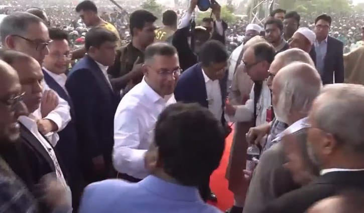 মাকে দেখতে এভারকেয়ারে যাচ্ছেন তারেক রহমান