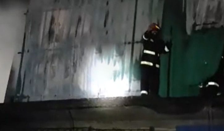 গুলিস্তানে বহুতল ভবনের আগুন নিয়ন্ত্রণে 