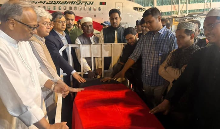 ওসমান হাদির মরদেহের কফিন ছুঁয়ে কান্নায় ভেঙে পড়লেন নেতারা