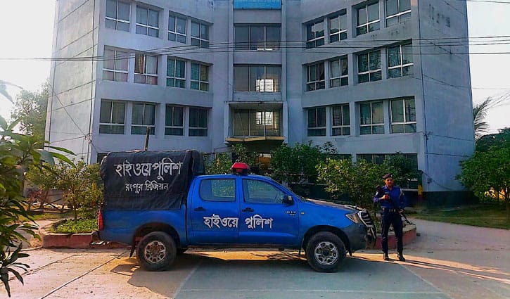 গাইবান্ধায় বালুভর্তি দুই ট্রাকের সংঘর্ষে নিহত ২