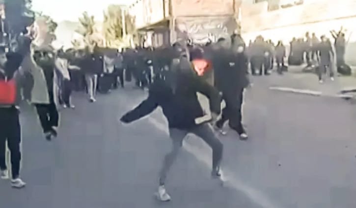 বিক্ষোভে উত্তাল ইরান, নিহত অন্তত ৩৬