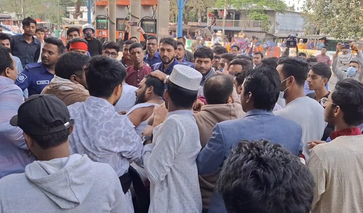 ঝিনাইদহে যুবলীগ নেতার প্রতিষ্ঠানে হামলা, একজনকে পিটিয়ে পুলিশে সোপর্দ