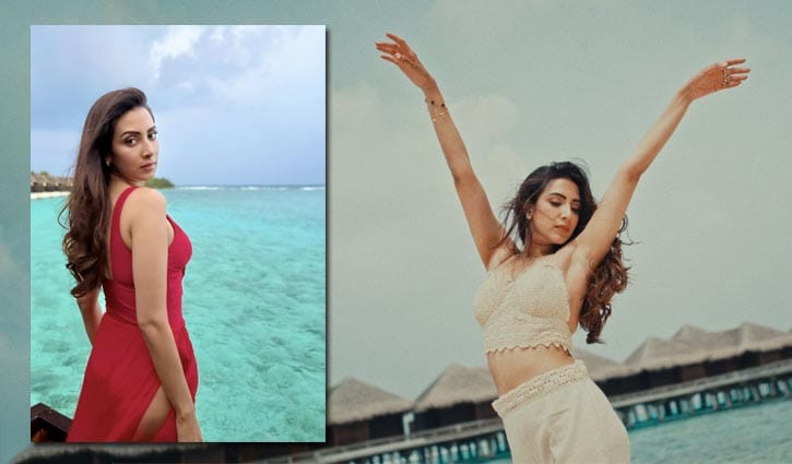 কিছু দুঃখ ঢেউ হয়ে আসে, কিছু স্মৃতি বালুতে মিলিয়ে যায়: মিম