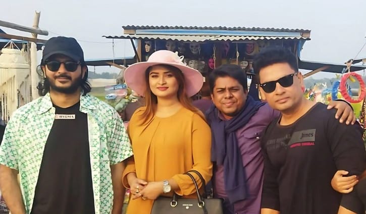 নতুন বছরে টফিতে মুক্তি পেল ‘ব্যাচেলর ইন ট্রিপ’