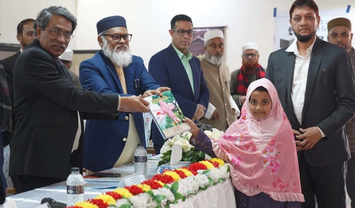 নতুন বই গেল ২৪ লাখ ৩০ হাজার শিক্ষার্থীর হাতে