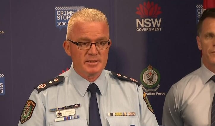 অস্ট্রেলিয়ার সমুদ্রসৈকতে বন্দুকধারীর হামলায় নিহত বেড়ে ১৫