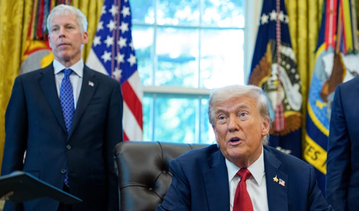 ভেনেজুয়েলার তেল বিক্রি ‘অনির্দিষ্টকাল’ নিয়ন্ত্রণ করবে যুক্তরাষ্ট্র