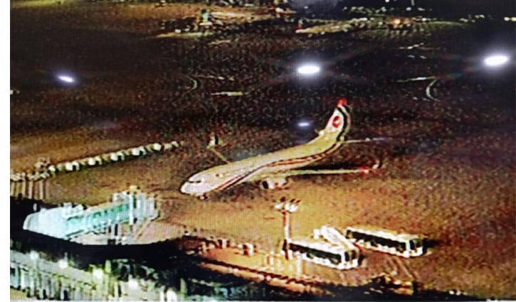 হাদির মরদেহ নিয়ে শাহজালালে পৌঁছাল বিমান