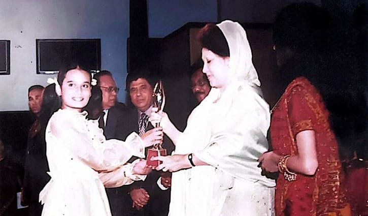 ‘জীবনে প্রথম দেখেছিলাম শৈশবে, ছুঁয়েছিলাম তার তুলতুলে হাত’