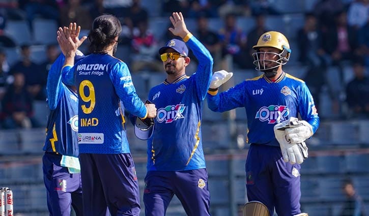 কোচ হারানোর ম্যাচে শোককে শক্তিতে পরিণত করে ঢাকার জয়