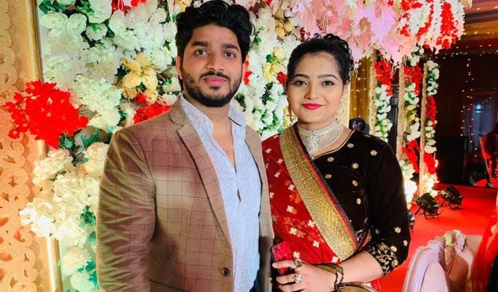 স্বামীর বিচ্ছেদের ঘোষণা, নীরবতা ভাঙলেন সংগীতশিল্পী সালমা