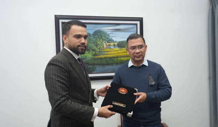 খালেদা জিয়ার মৃত্যুতে প্রধান উপদেষ্টার শোকবার্তা হস্তান্তর