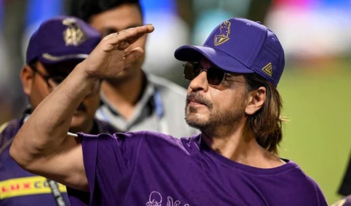 রাজনৈতিক দলগুলো কী শাহরুখের পাশে আছে?