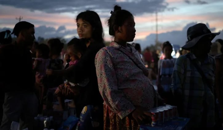 ভয়াবহ সংঘাত বন্ধে আলোচনায় বসতে সম্মত থাইল্যান্ড-কম্বোডিয়া