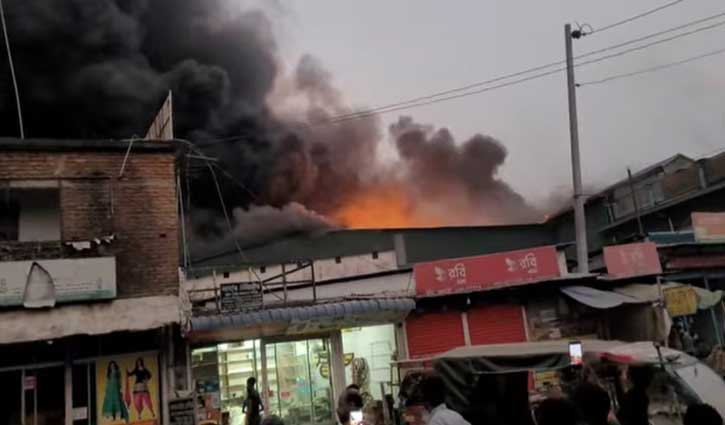 গাজীপুরে কারখানায় লাগা আগুন নিয়ন্ত্রণে 