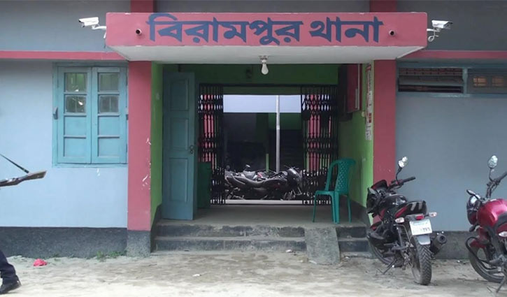 বিরামপুরে মোটরসাইকেলে পিক-আপের ধাক্কা, এসএসসি পরীক্ষার্থী নিহত বিরামপুরে মোটরসাইকেলে পিক-আপের ধাক্কা, এসএসসি পরীক্ষার্থী নিহত