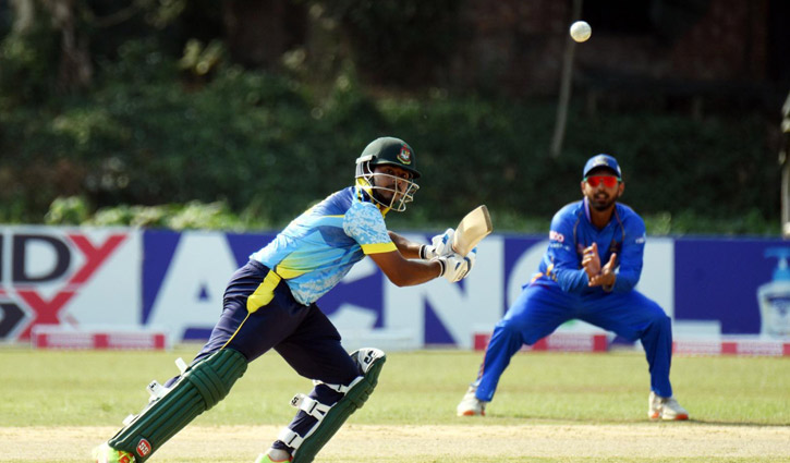 আবাহনীর জয়ে উজ্জ্বল অলরাউন্ডার মোসাদ্দেক