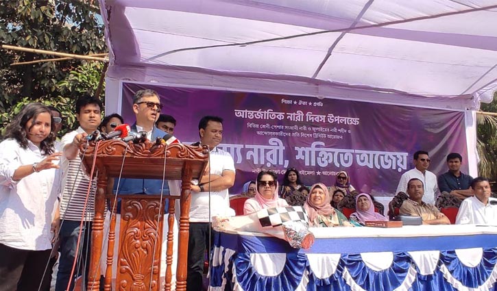 নারী-শিশুদের প্রতি বাড়তে থাকা সহিংসতা উদ্বেগজনক: সালাহউদ্দিন নারী-শিশুদের প্রতি বাড়তে থাকা সহিংসতা উদ্বেগজনক: সালাহউদ্দিন
