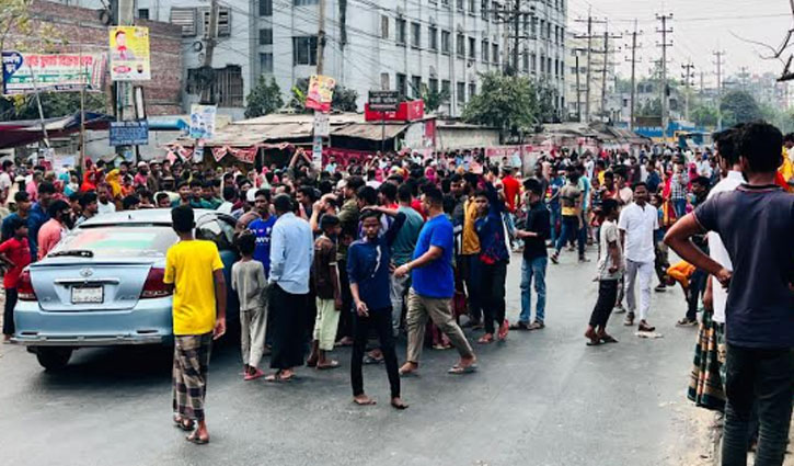 ঢাকা-ময়মনসিংহ মহাসড়ক অবরোধ শ্রমিকদের, যান চলাচল বন্ধ 