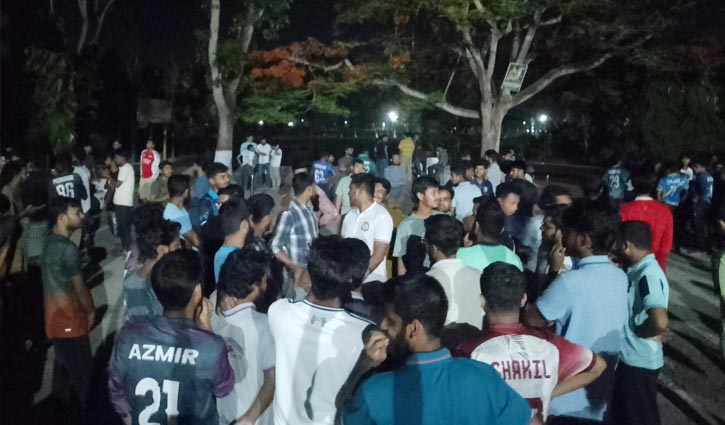 ছাত্রলীগের সঙ্গে সংশ্লিষ্টতার অভিযোগে ইবিতে সাংবাদিককে হেনস্তা