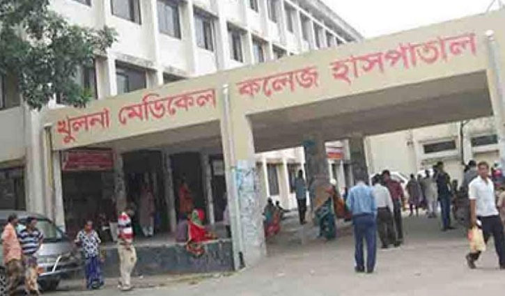 খুমেক হাসপাতালে পাঁচ দফা দাবিতে ইন্টার্ন চিকিৎসকদের কর্মবিরতি