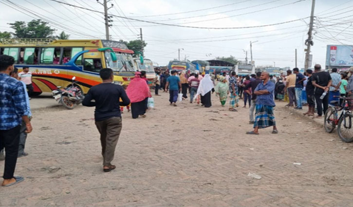 খুলনায় ৩ ঘণ্টা বন্ধ ছিল বাস চলাচল