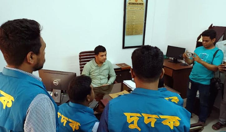 পাবনা পাসপোর্ট অফিসে দুদকের অভিযান, সত্যতা মিলেছে বিকাশ লেনদেনের