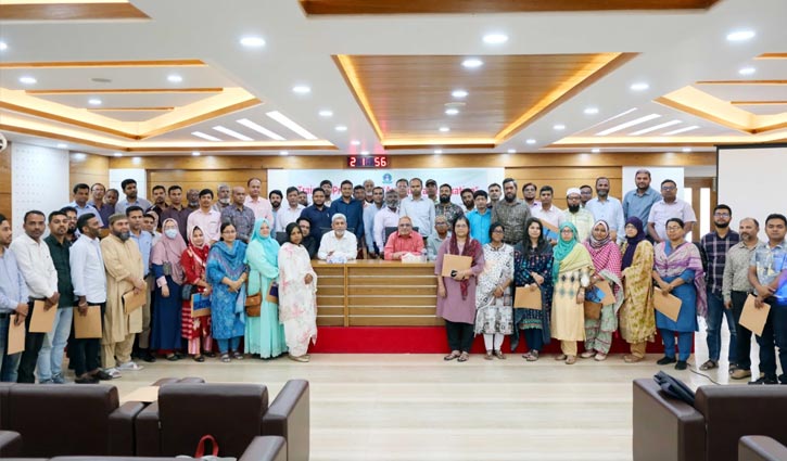 ভবিষ্যতের চ্যালেঞ্জ মোকাবিলায় প্রশিক্ষণের বিকল্প নেই: সিকৃবি উপাচার্য