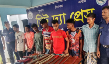 হাকিমপুরে ডাকাতির প্রস্তুতিকালে আটক ৭ হাকিমপুরে ডাকাতির প্রস্তুতিকালে আটক ৭