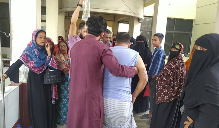 চাঁদপুরে বিস্ফোরণে দগ্ধ ৬, ঢাকায় আনা হচ্ছে ৪ জনকে 