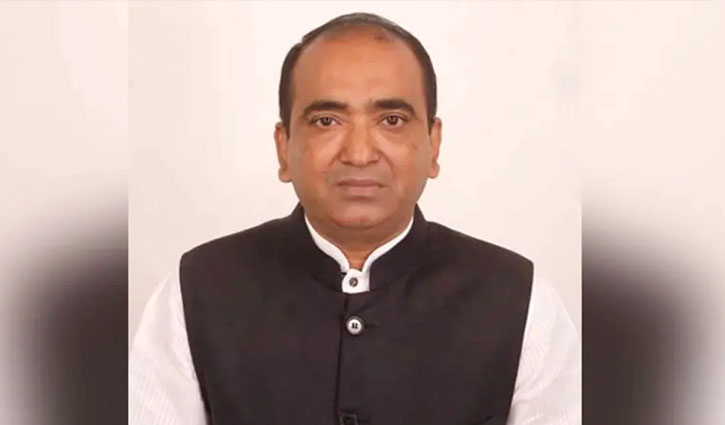 স্ত্রী-সন্তানসহ সাবেক এমপি আলী আজমের বিদেশযাত্রায় নিষেধাজ্ঞা