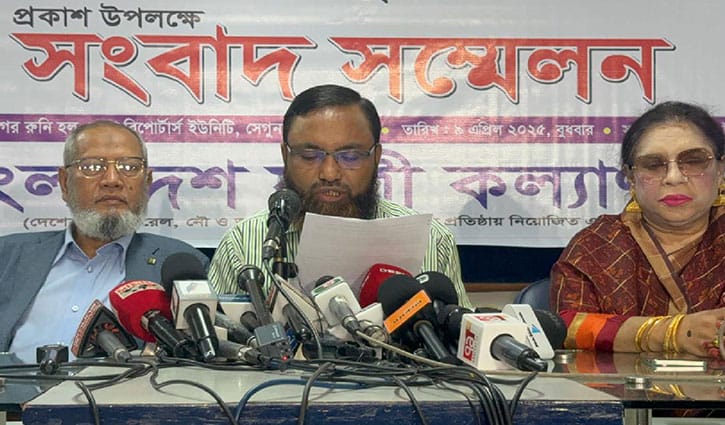 ঈদযাত্রায় সড়ক দুর্ঘটনায় প্রাণ গেছে ৩২২ জনের